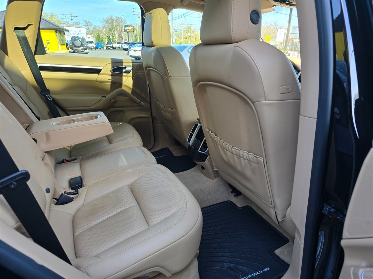 2016 Porsche Cayenne - Photo 15 - Red Bank, NJ 07701