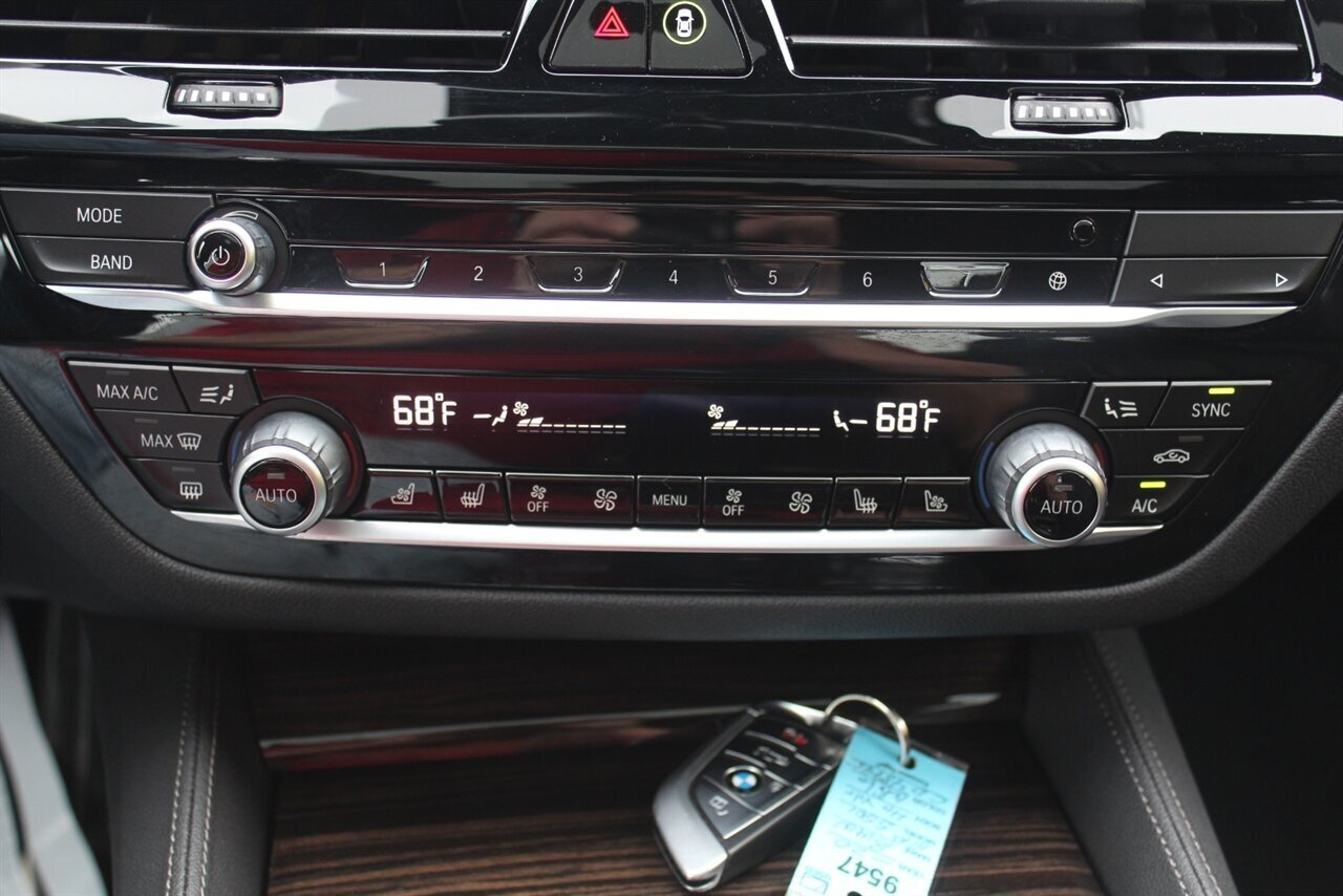 2020 BMW M550i xDrive - Photo 12 - Red Bank, NJ 07701