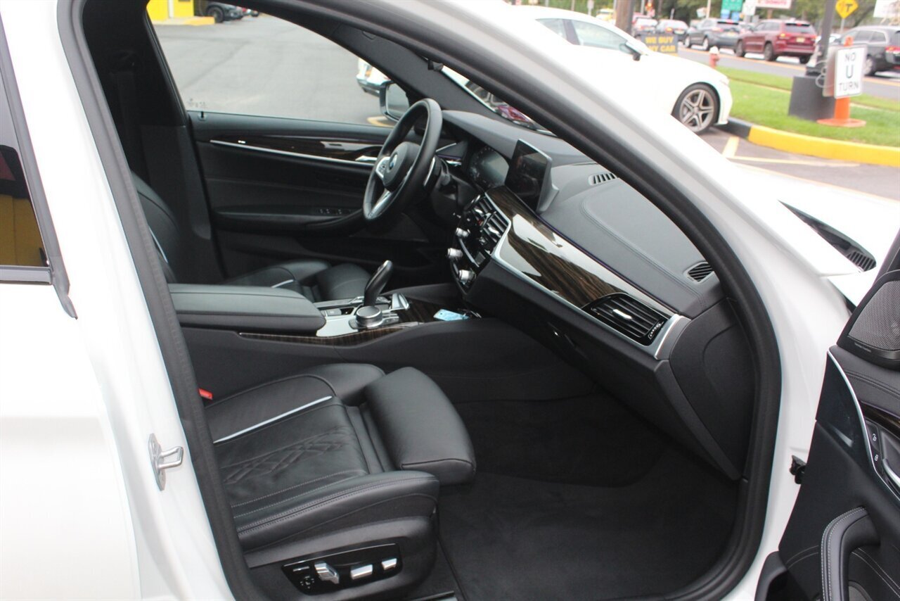 2020 BMW M550i xDrive - Photo 22 - Red Bank, NJ 07701