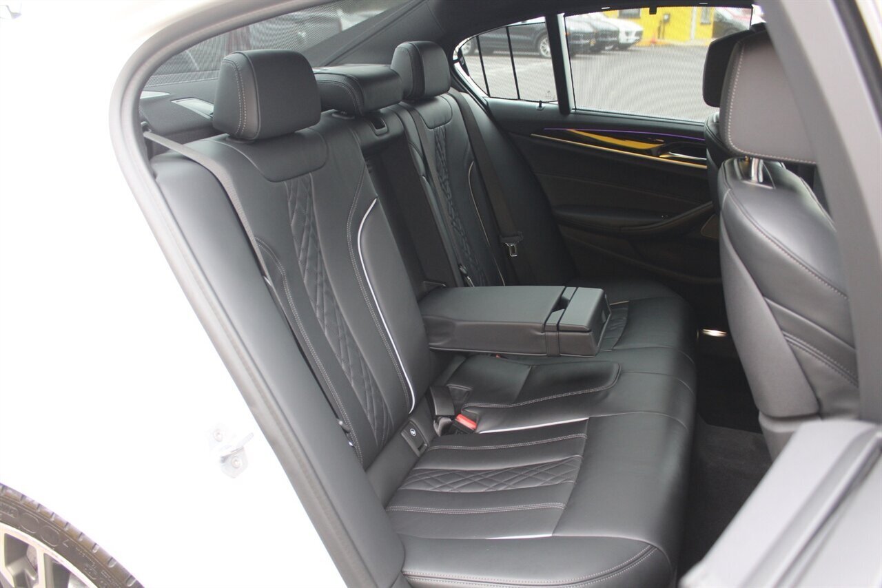 2020 BMW M550i xDrive - Photo 25 - Red Bank, NJ 07701