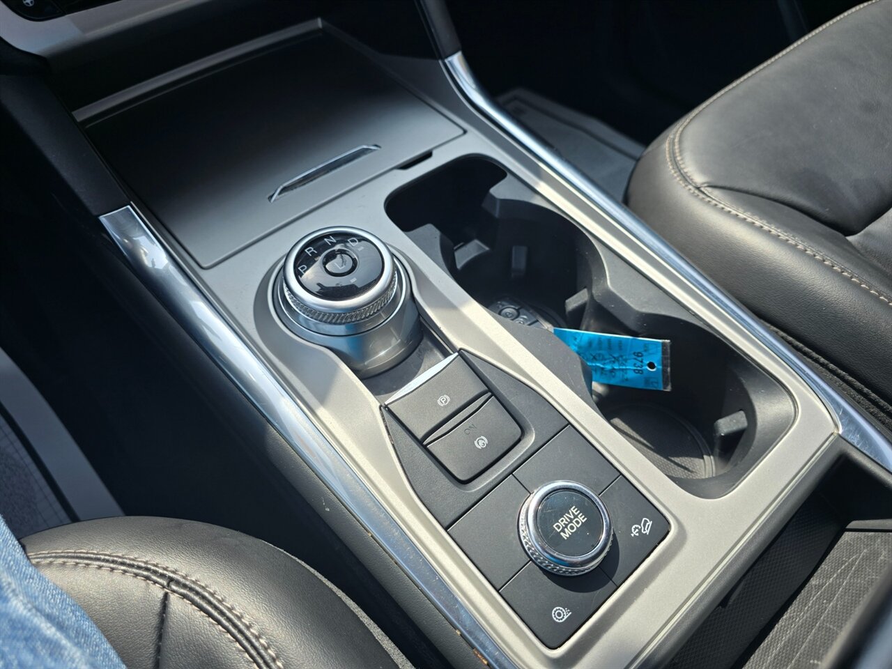 2022 Ford Explorer XLT - Photo 8 - Red Bank, NJ 07701