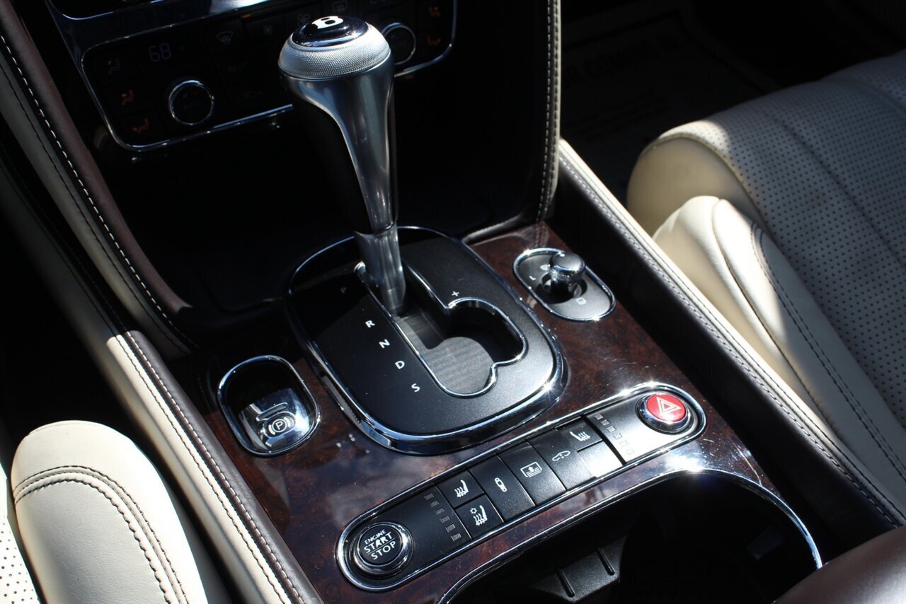 2016 Bentley Flying Spur V8   - Photo 8 - Red Bank, NJ 07701