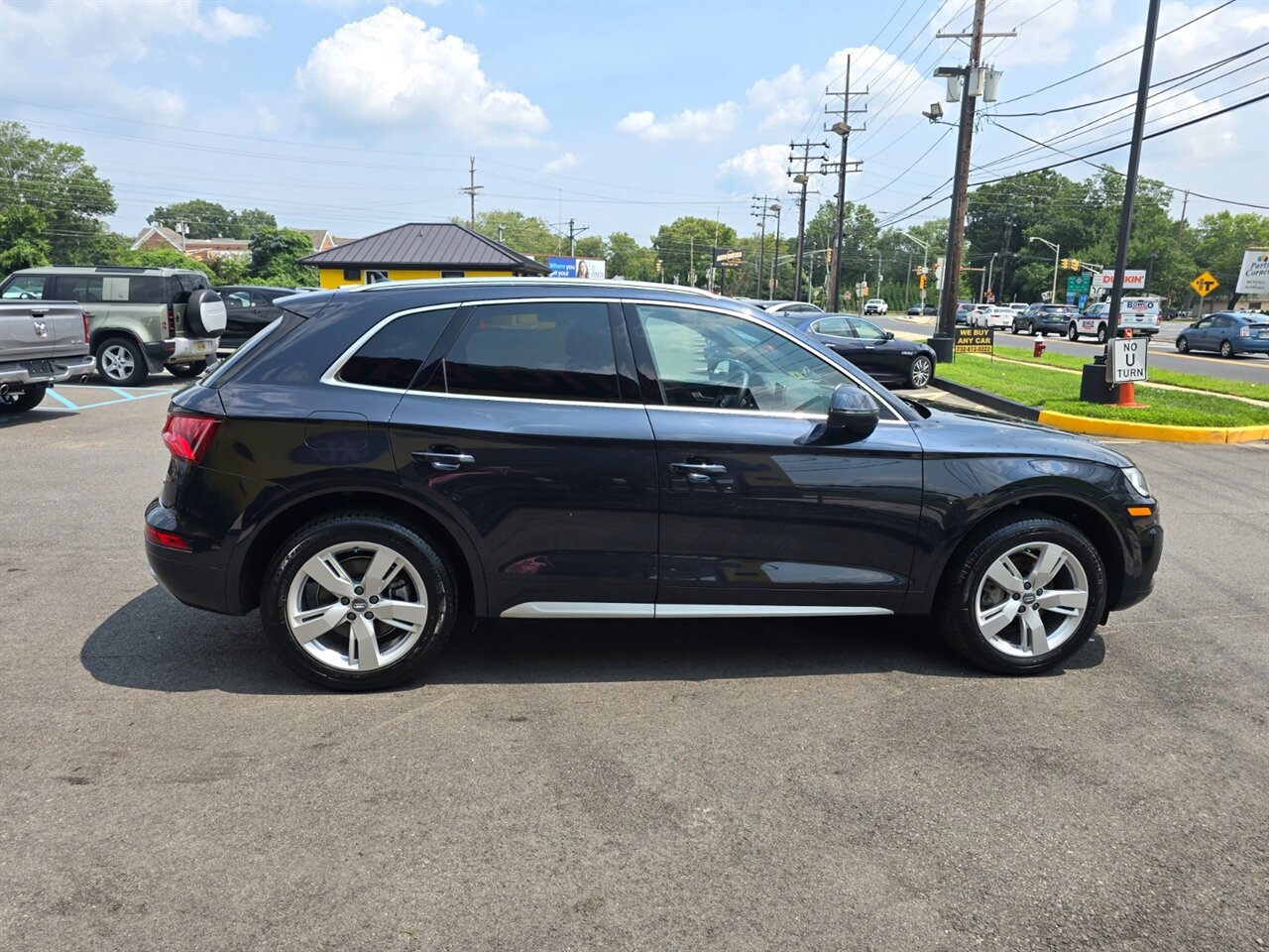 2019 Audi Q5 quattro Premium Plus 45 TFSI - Photo 26 - Red Bank, NJ 07701