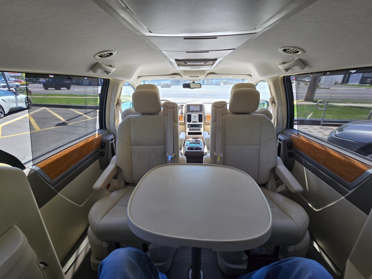 2008 Chrysler Town & Country Limited - Photo 17 - Red Bank, NJ 07701