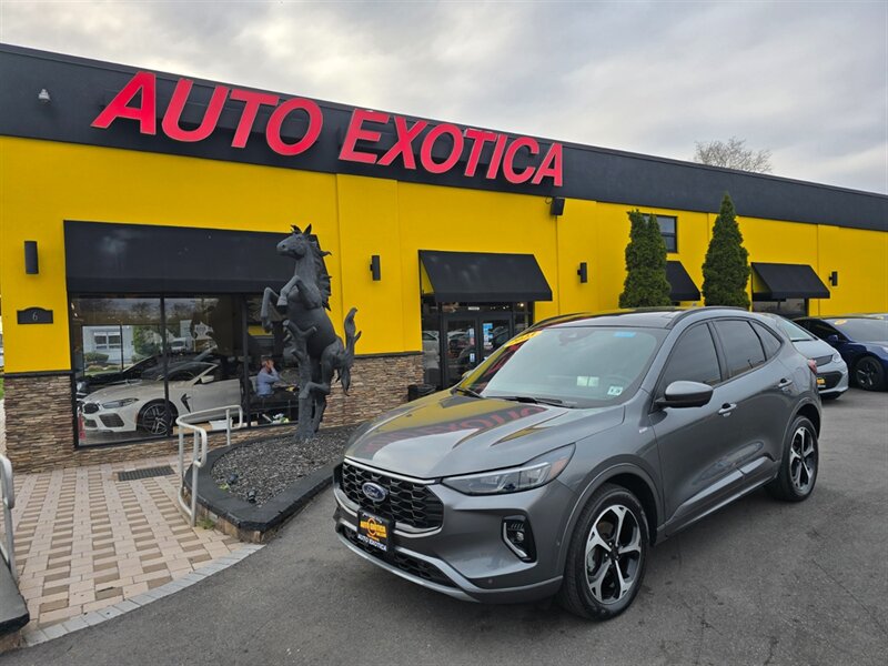 2023 Ford Escape ST-Line Elite  