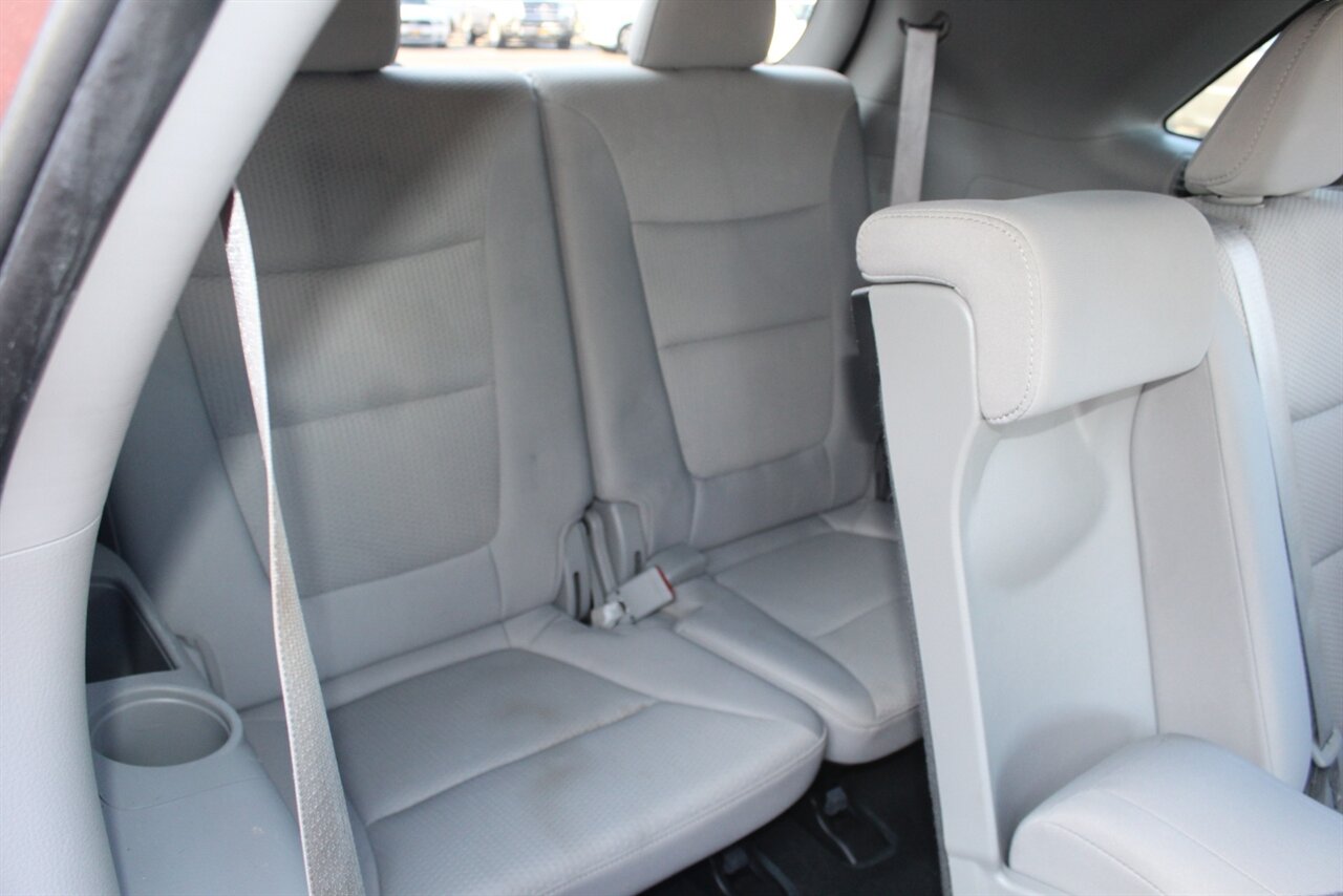 2011 Kia Sorento LX - Photo 14 - Red Bank, NJ 07701
