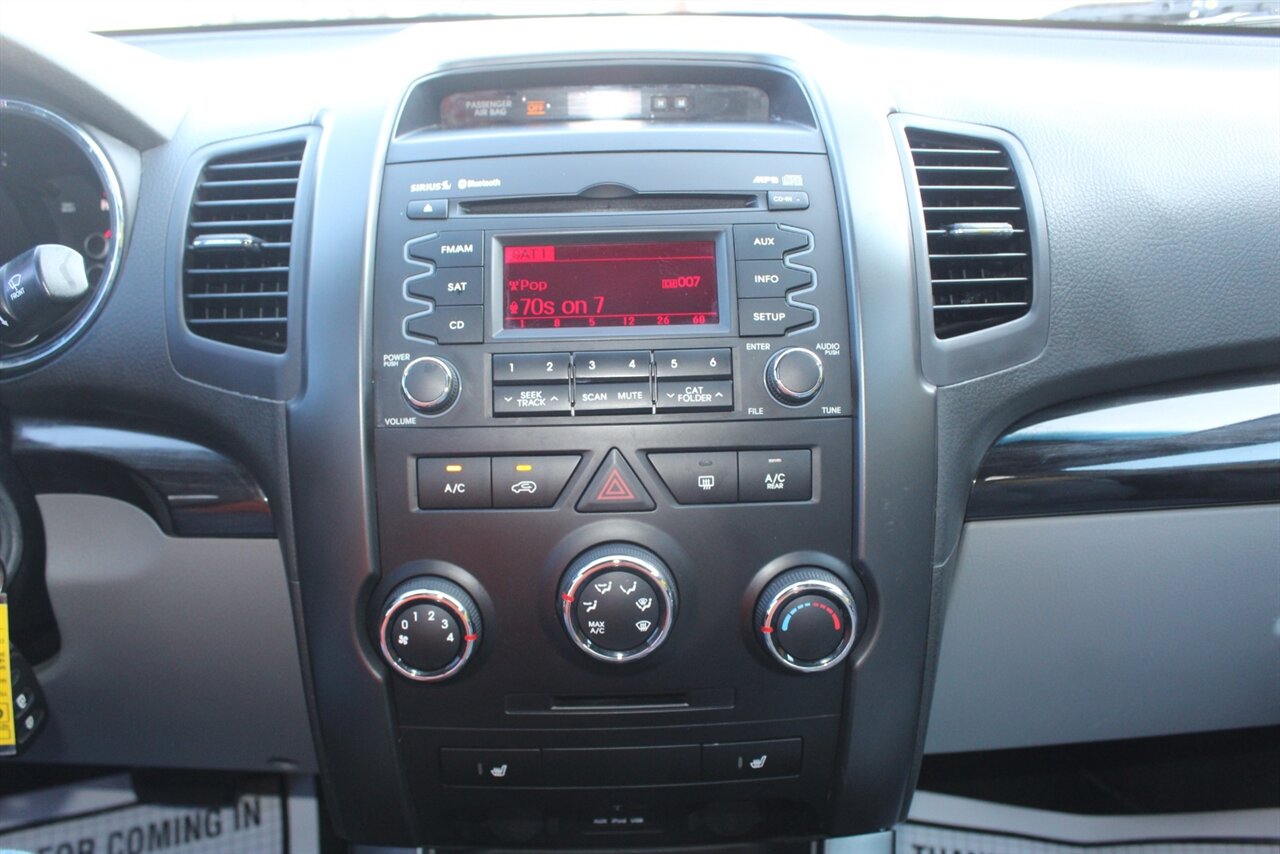 2011 Kia Sorento LX - Photo 7 - Red Bank, NJ 07701