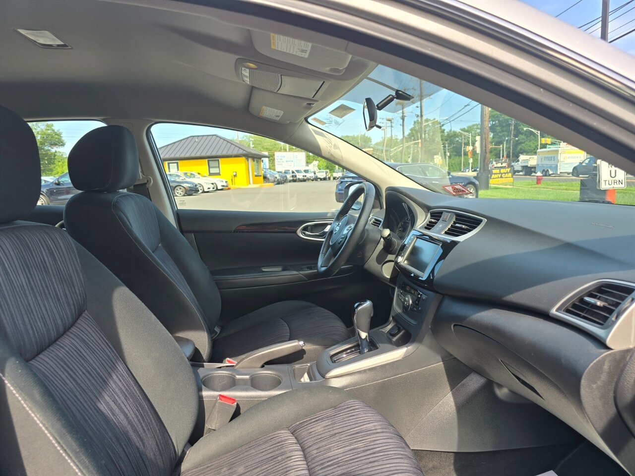2019 Nissan Sentra SV - Photo 16 - Red Bank, NJ 07701