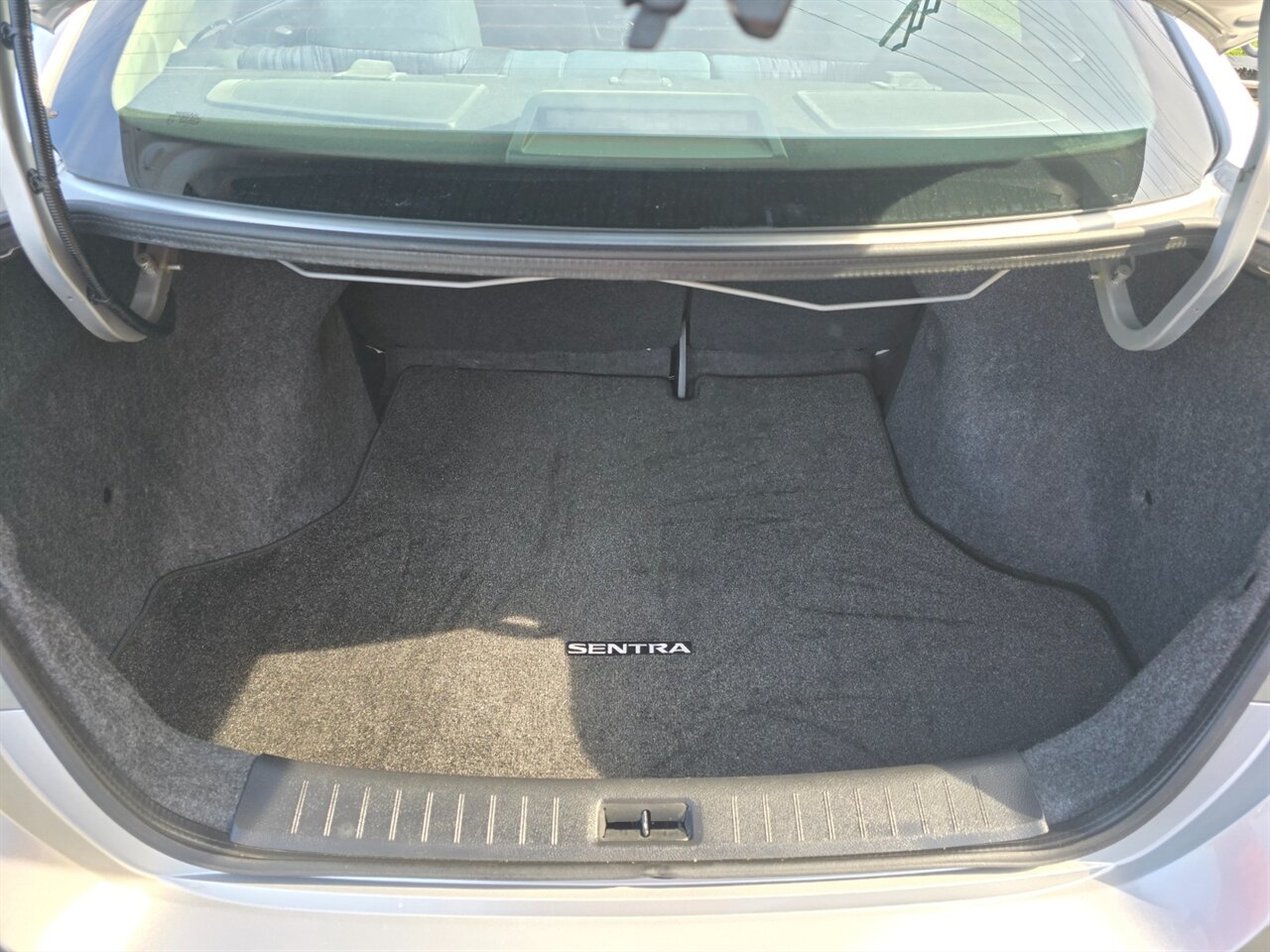 2019 Nissan Sentra SV - Photo 25 - Red Bank, NJ 07701