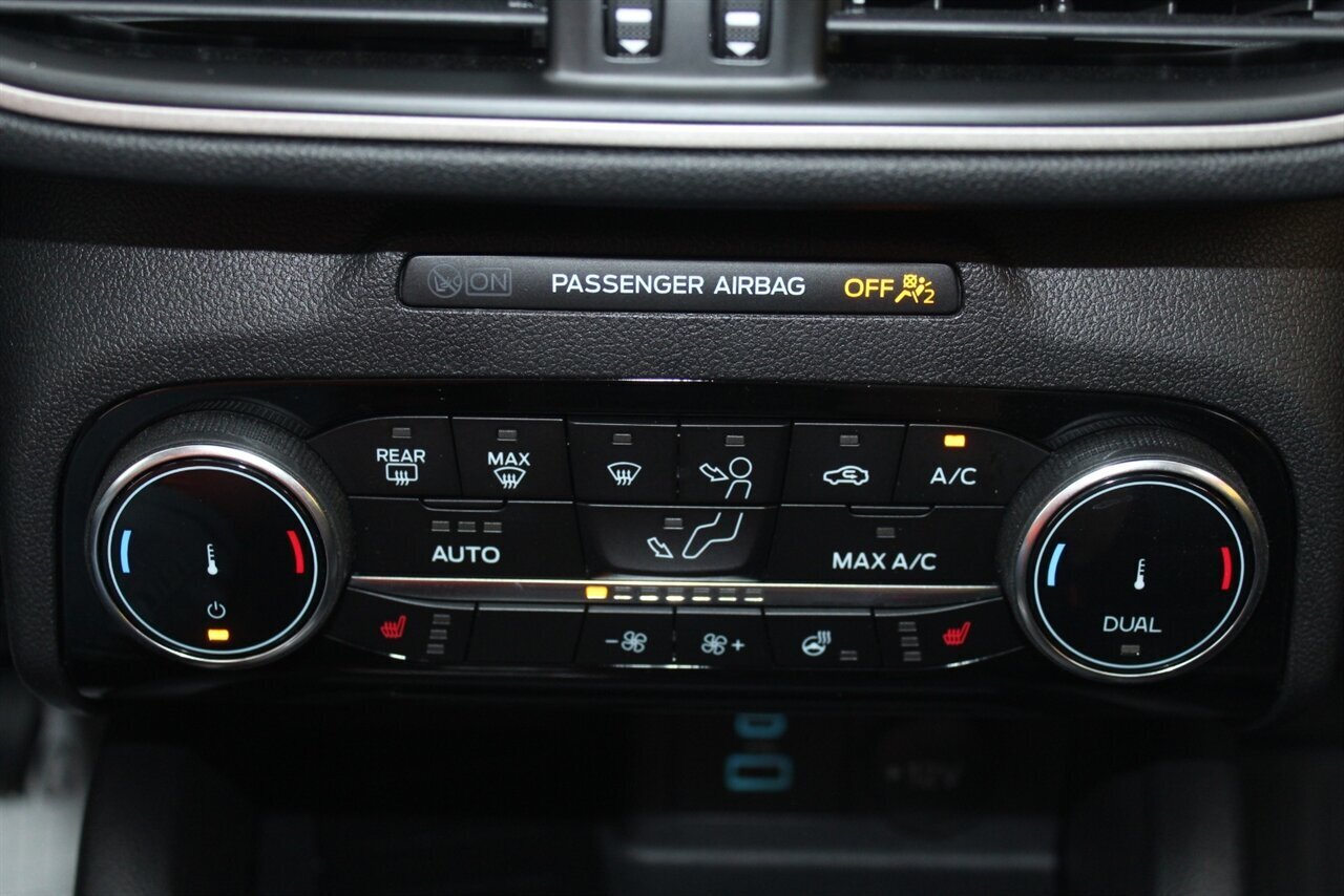 2022 Ford Escape Plug-In Hybrid SEL - Photo 8 - Red Bank, NJ 07701