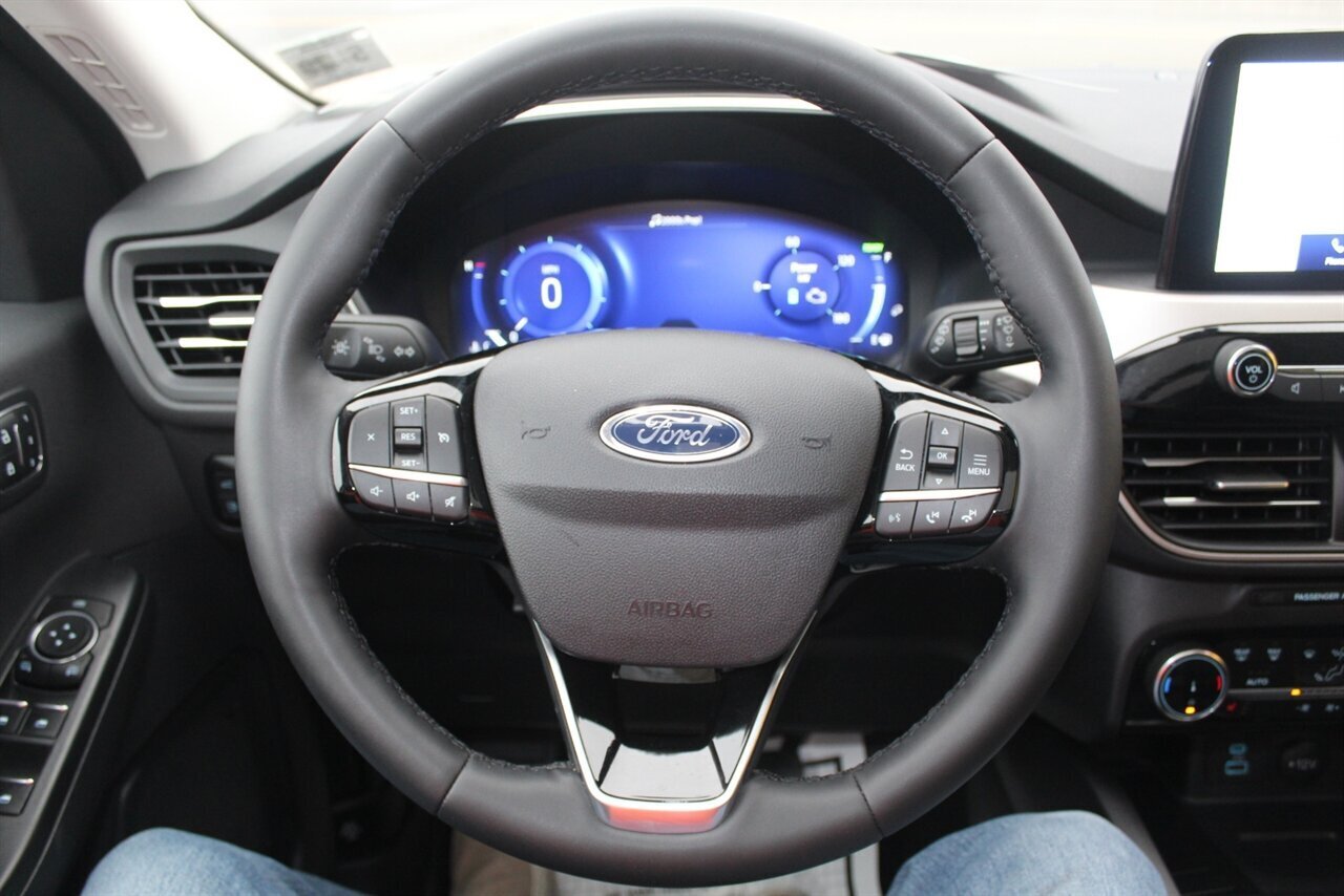 2022 Ford Escape Plug-In Hybrid SEL - Photo 6 - Red Bank, NJ 07701