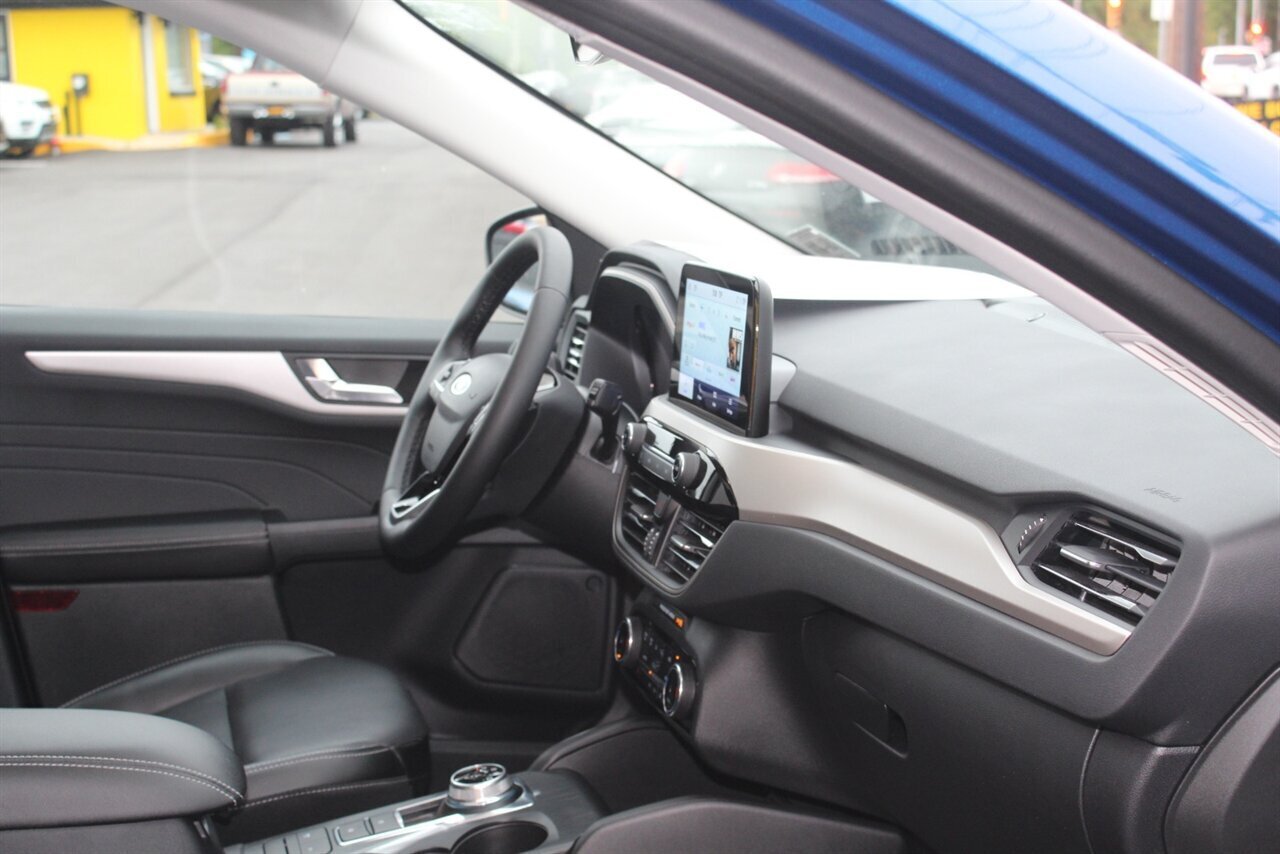 2022 Ford Escape Plug-In Hybrid SEL - Photo 18 - Red Bank, NJ 07701