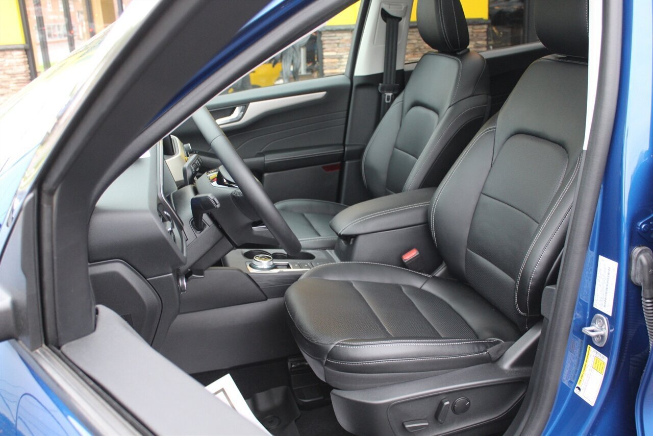 2022 Ford Escape Plug-In Hybrid SEL - Photo 12 - Red Bank, NJ 07701
