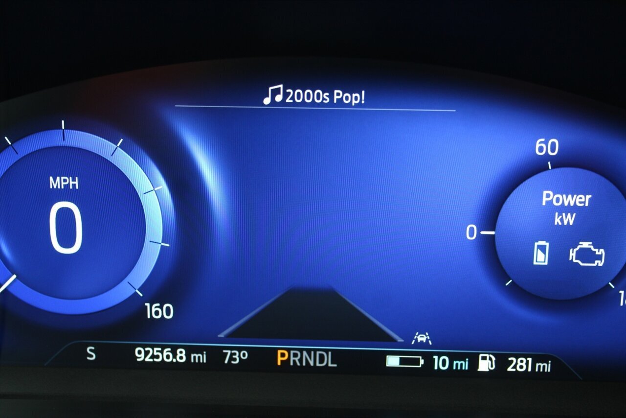 2022 Ford Escape Plug-In Hybrid SEL - Photo 5 - Red Bank, NJ 07701