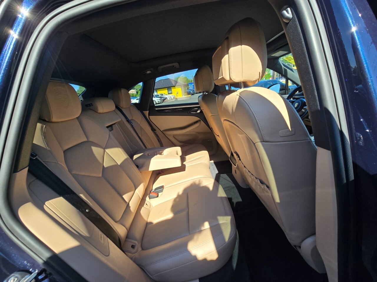 2021 Porsche Macan - Photo 17 - Red Bank, NJ 07701