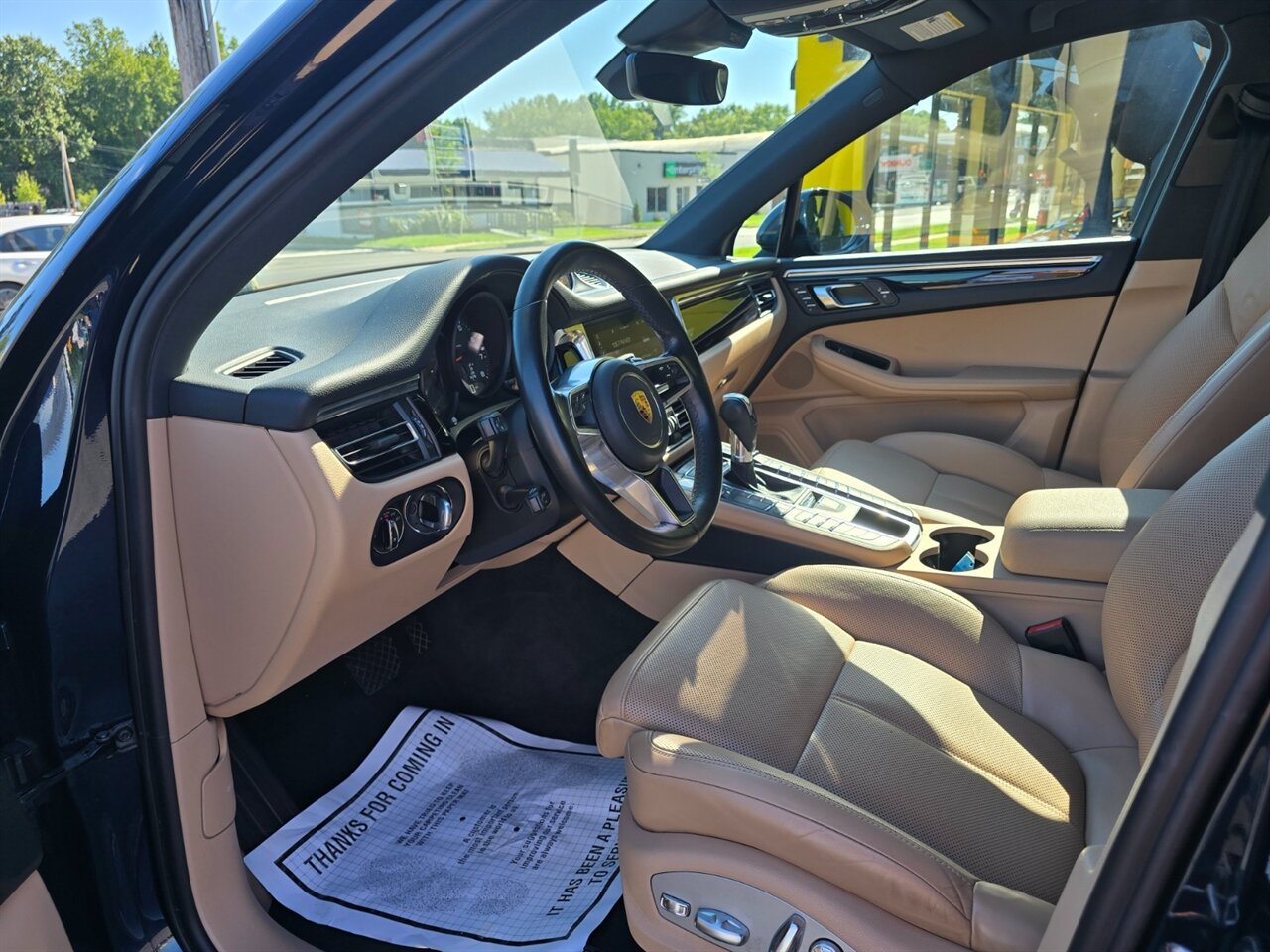 2021 Porsche Macan - Photo 12 - Red Bank, NJ 07701