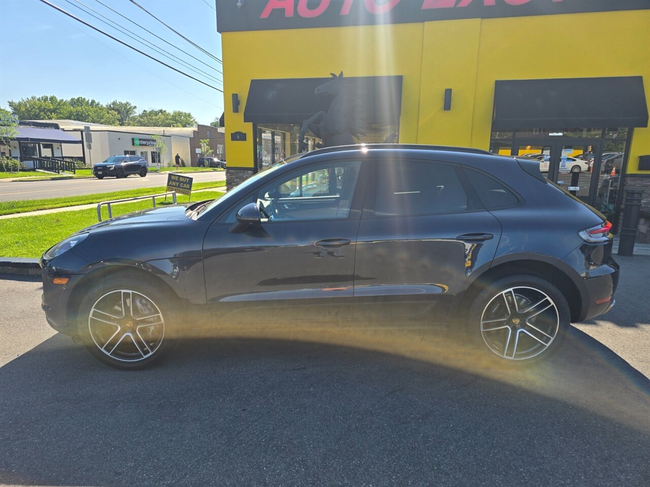 2021 Porsche Macan - Photo 23 - Red Bank, NJ 07701