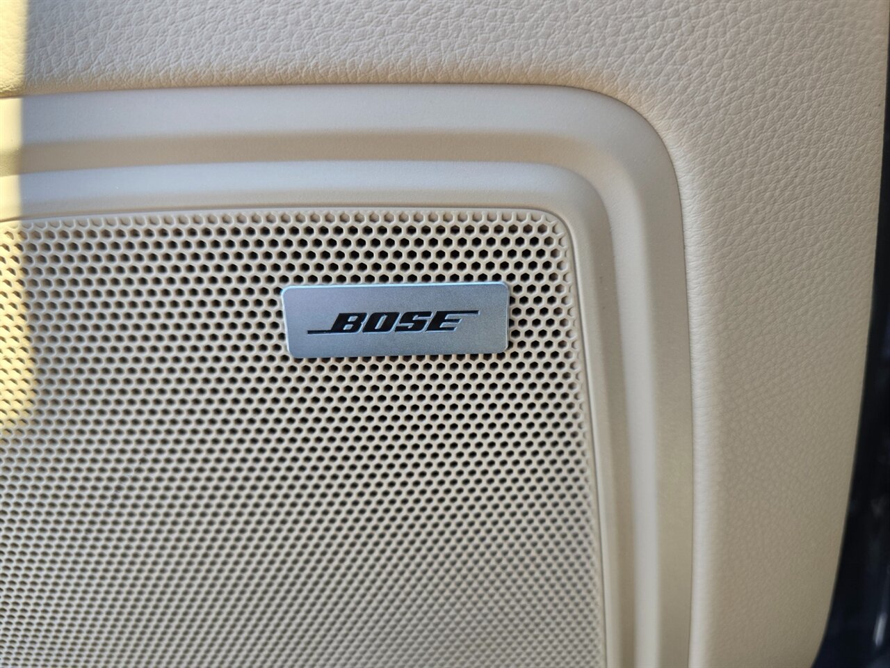 2021 Porsche Macan - Photo 11 - Red Bank, NJ 07701