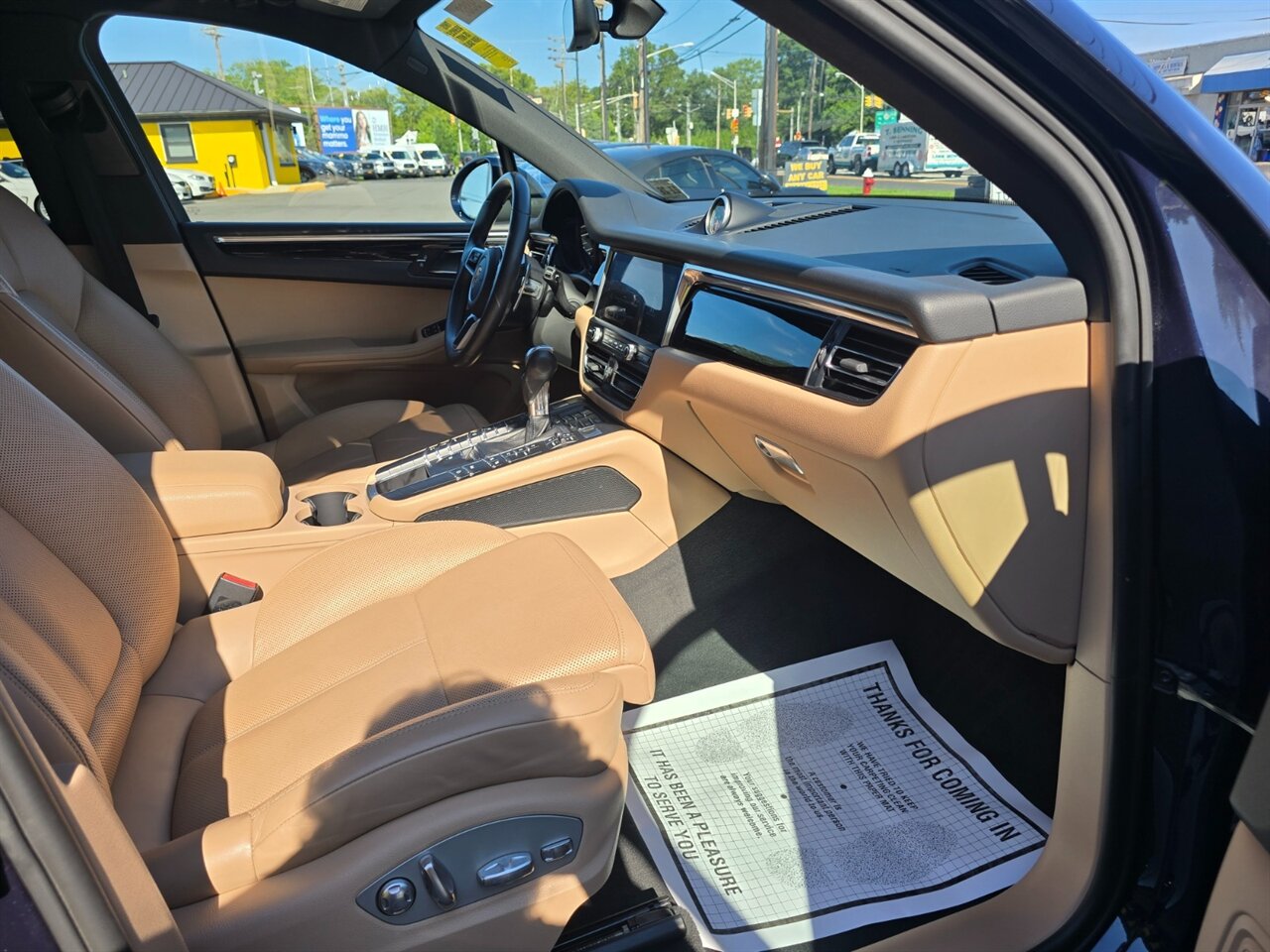 2021 Porsche Macan - Photo 14 - Red Bank, NJ 07701
