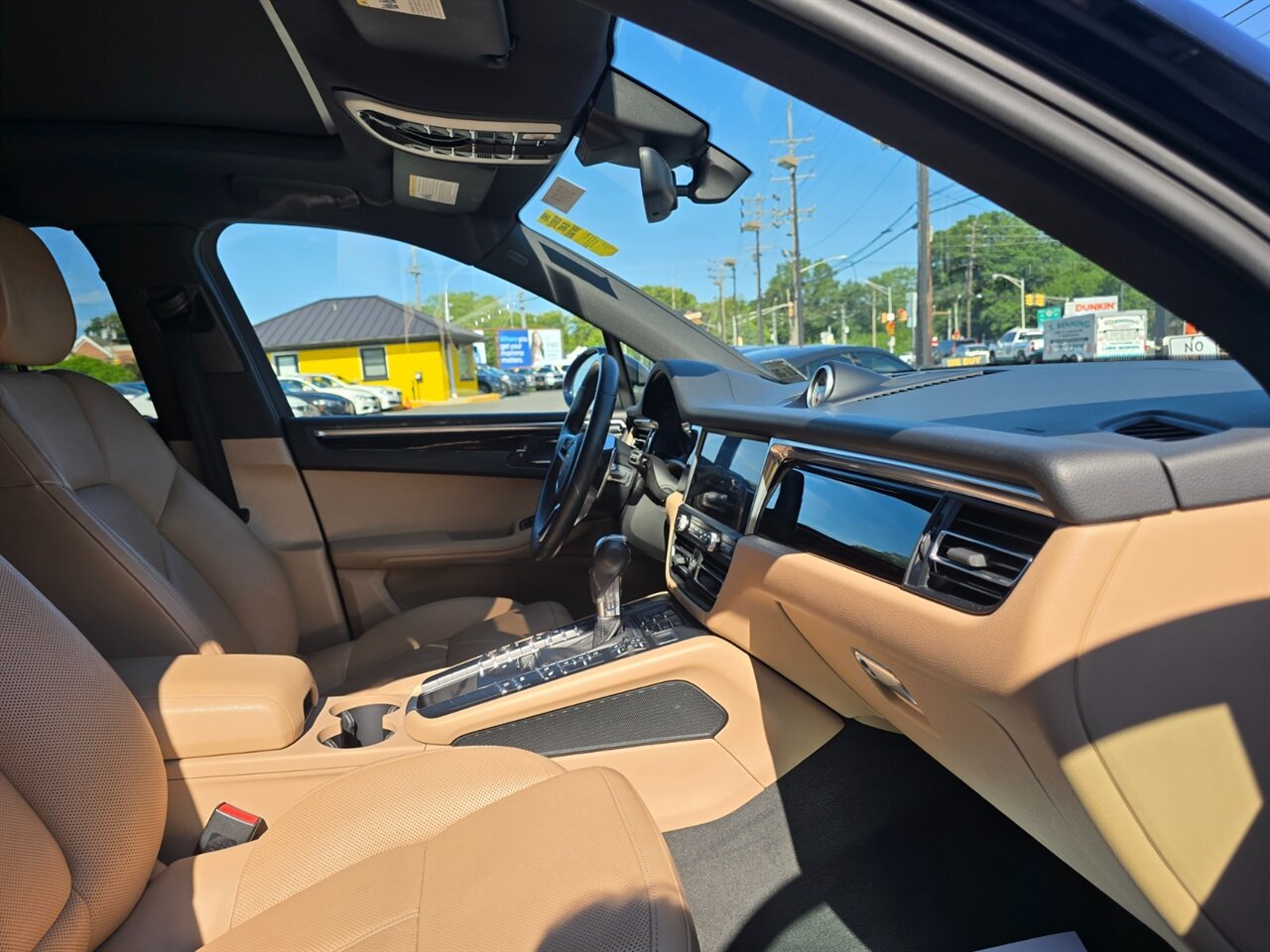 2021 Porsche Macan - Photo 19 - Red Bank, NJ 07701