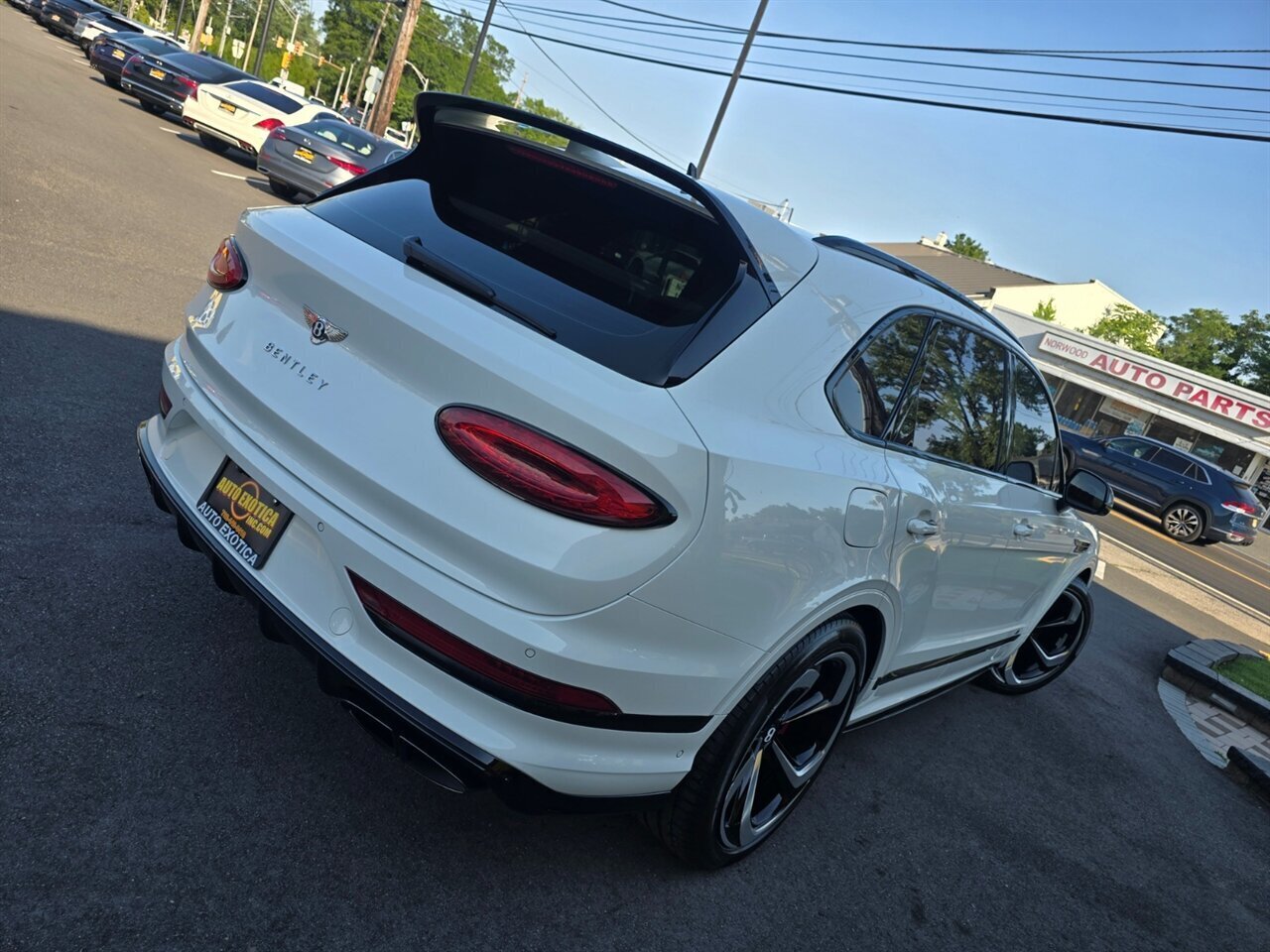 2022 Bentley Bentayga S V8 - Photo 4 - Red Bank, NJ 07701