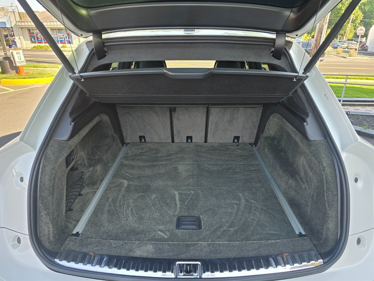 2022 Bentley Bentayga S V8 - Photo 39 - Red Bank, NJ 07701