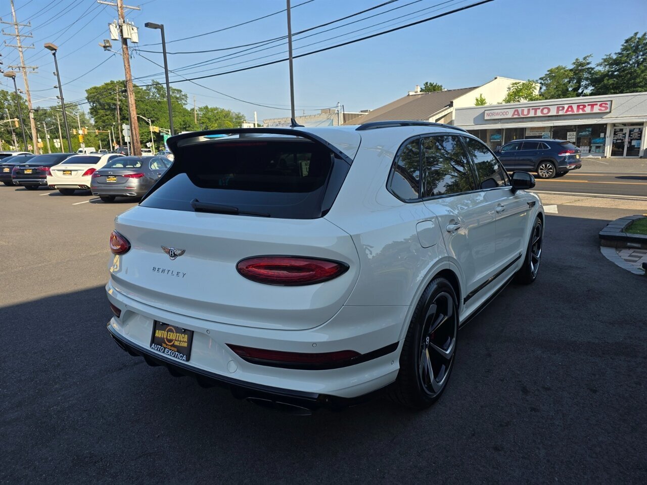 2022 Bentley Bentayga S V8 - Photo 7 - Red Bank, NJ 07701