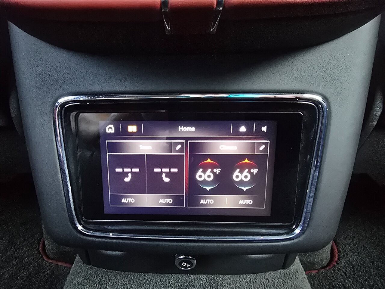 2022 Bentley Bentayga S V8 - Photo 13 - Red Bank, NJ 07701