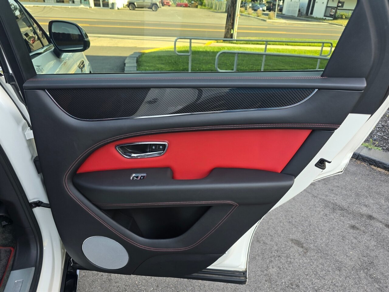 2022 Bentley Bentayga S V8 - Photo 37 - Red Bank, NJ 07701