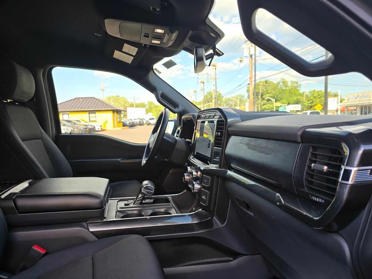 2021 Ford F-150 XLT - Photo 18 - Red Bank, NJ 07701
