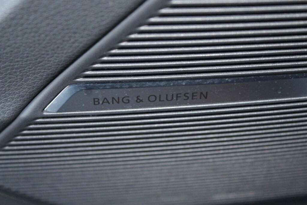 2021 Audi Q8 quattro Premium Plus   - Photo 11 - Red Bank, NJ 07701