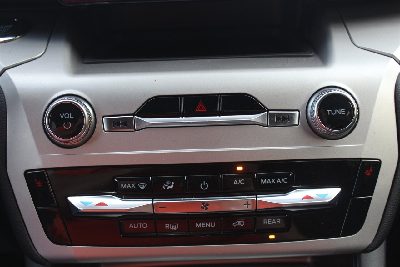 2022 Ford Explorer XLT - Photo 8 - Red Bank, NJ 07701