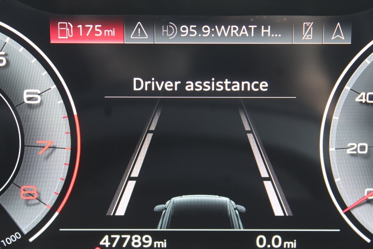 2022 Audi Q8 quattro Premium Plus - Photo 5 - Red Bank, NJ 07701