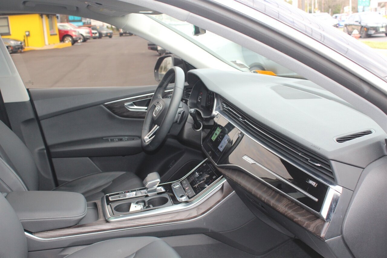 2022 Audi Q8 quattro Premium Plus - Photo 20 - Red Bank, NJ 07701