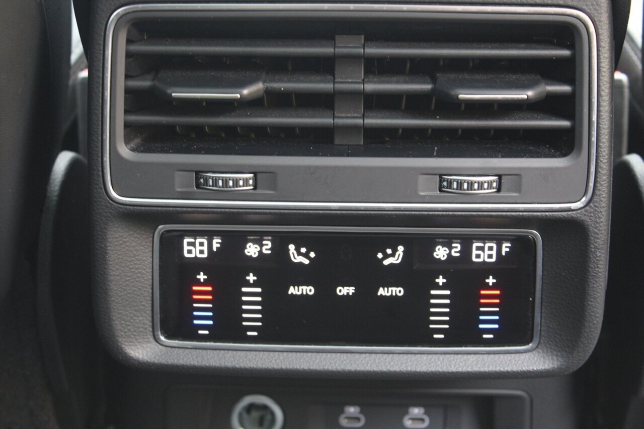 2022 Audi Q8 quattro Premium Plus - Photo 8 - Red Bank, NJ 07701