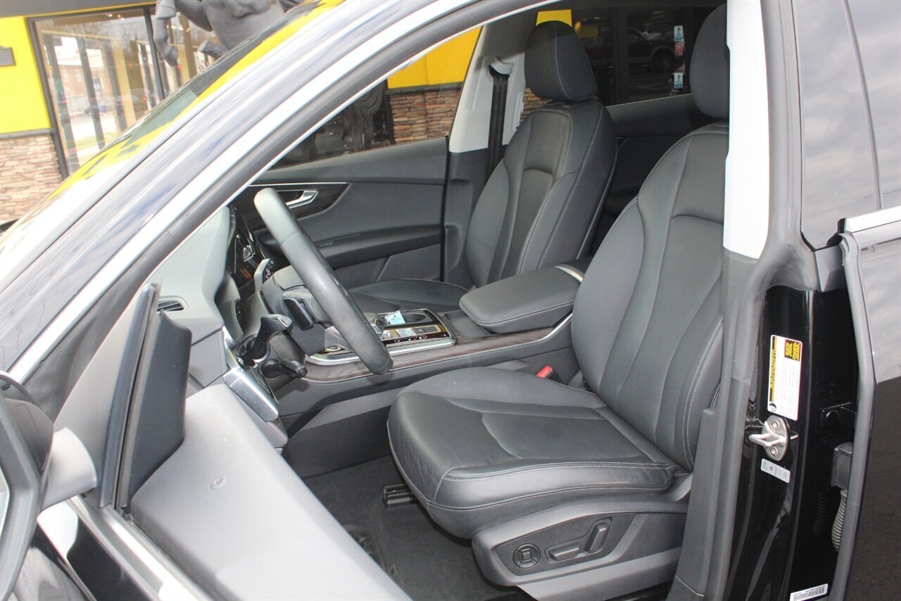 2022 Audi Q8 quattro Premium Plus - Photo 14 - Red Bank, NJ 07701