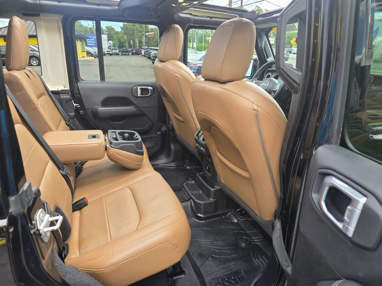 2021 Jeep Wrangler Unlimited Sahara - Photo 16 - Red Bank, NJ 07701