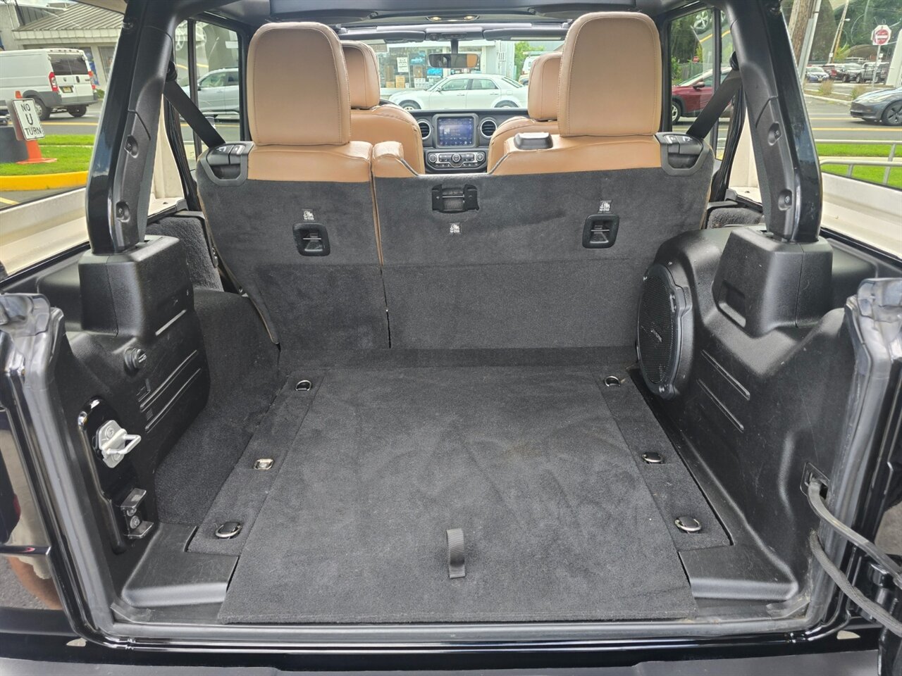 2021 Jeep Wrangler Unlimited Sahara - Photo 21 - Red Bank, NJ 07701