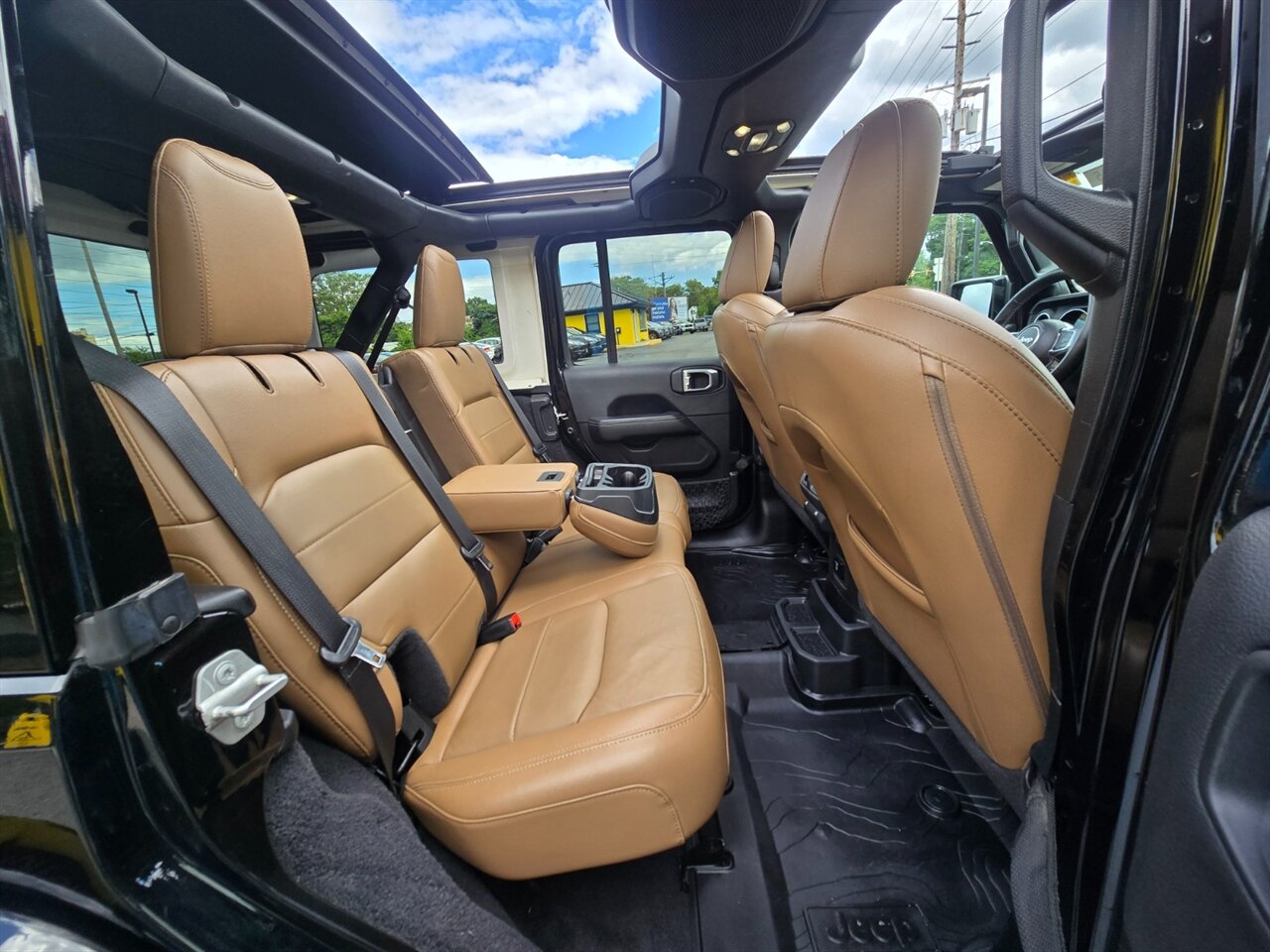 2021 Jeep Wrangler Unlimited Sahara - Photo 17 - Red Bank, NJ 07701