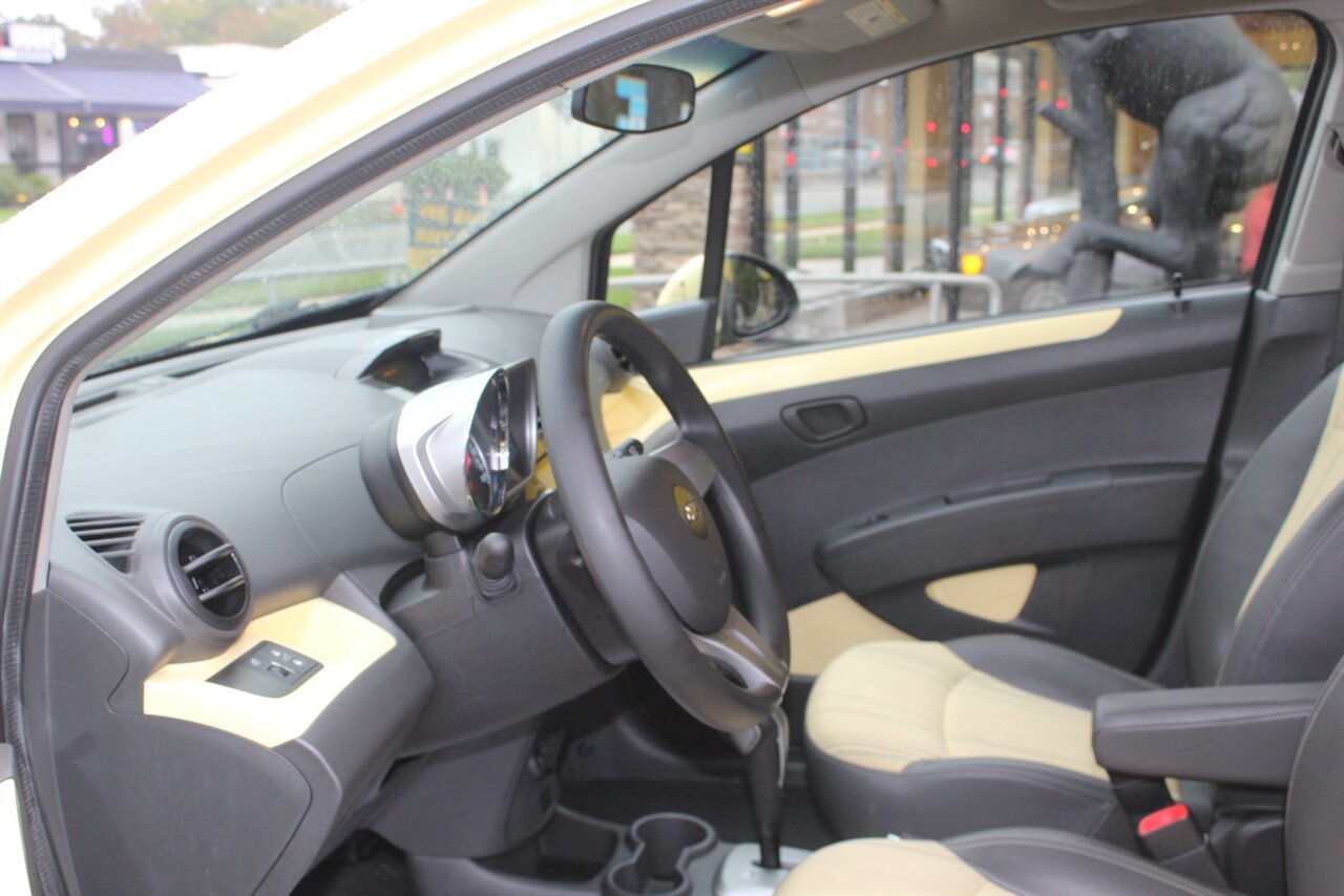 2013 Chevrolet Spark LS photo 13