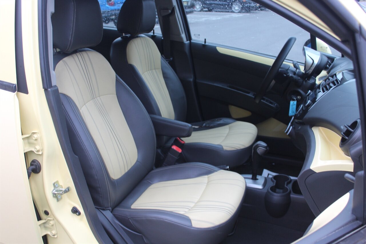 2013 Chevrolet Spark LS photo 10