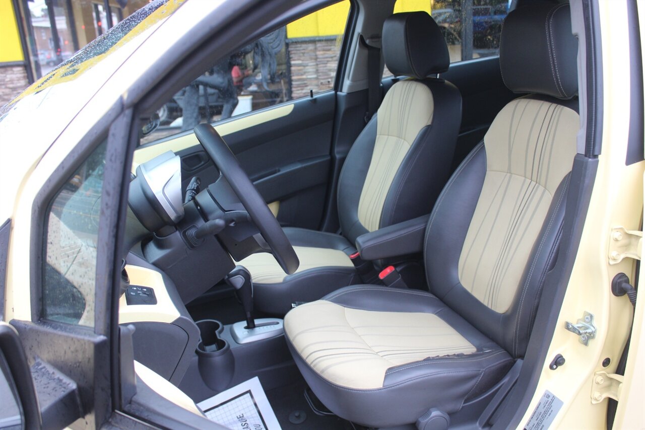 2013 Chevrolet Spark LS photo 8