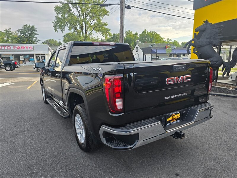 2022 GMC Sierra 1500 SLE  