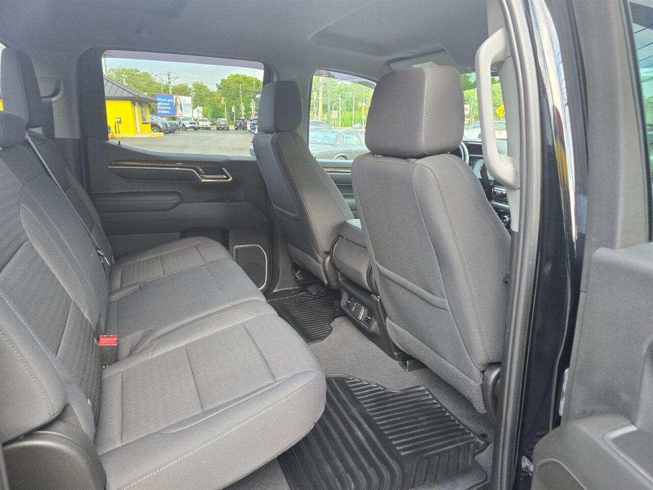 2022 GMC Sierra 1500 SLE - Photo 13 - Red Bank, NJ 07701