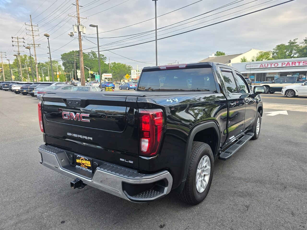 2022 GMC Sierra 1500 SLE - Photo 3 - Red Bank, NJ 07701
