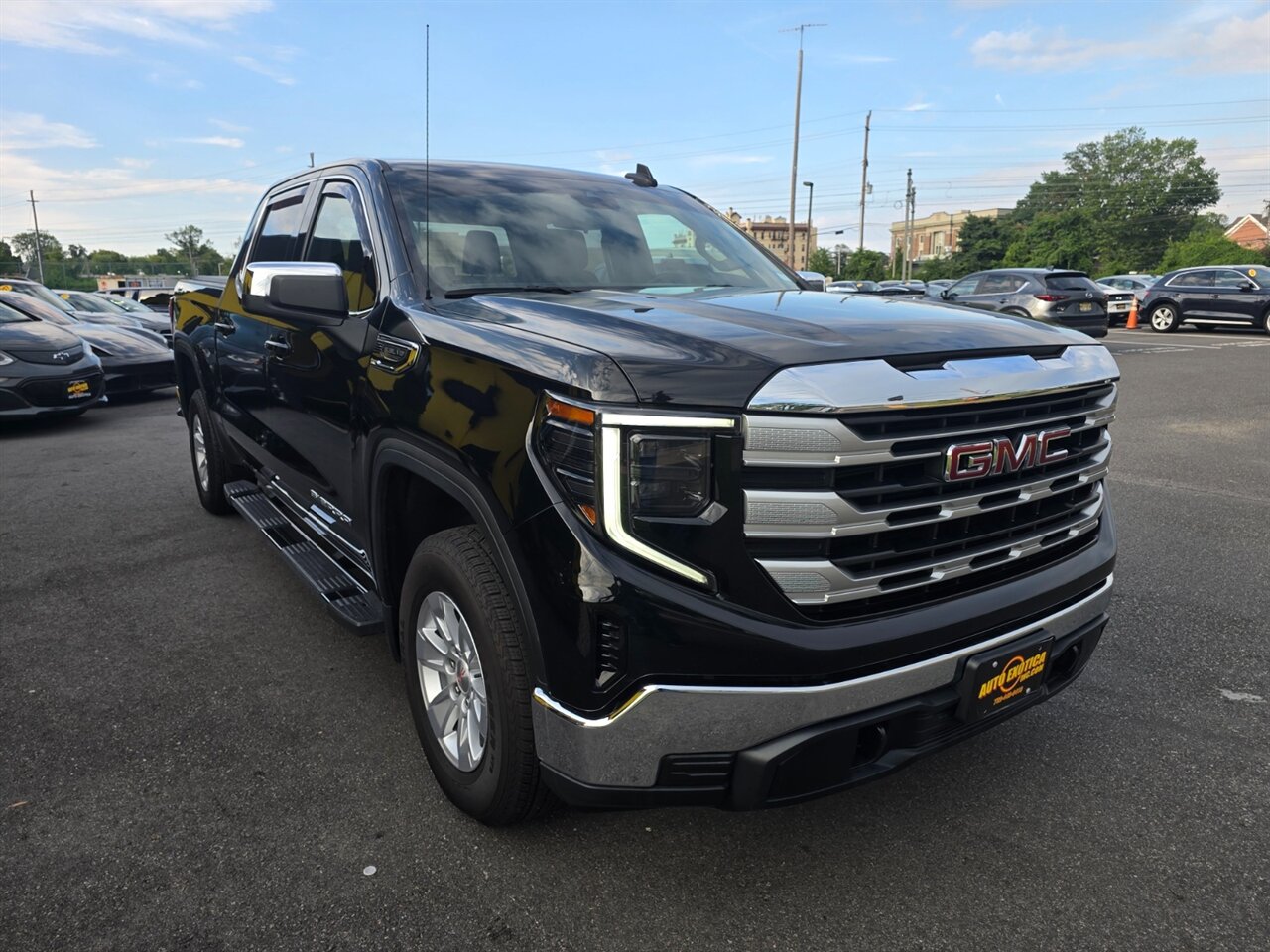 2022 GMC Sierra 1500 SLE - Photo 4 - Red Bank, NJ 07701