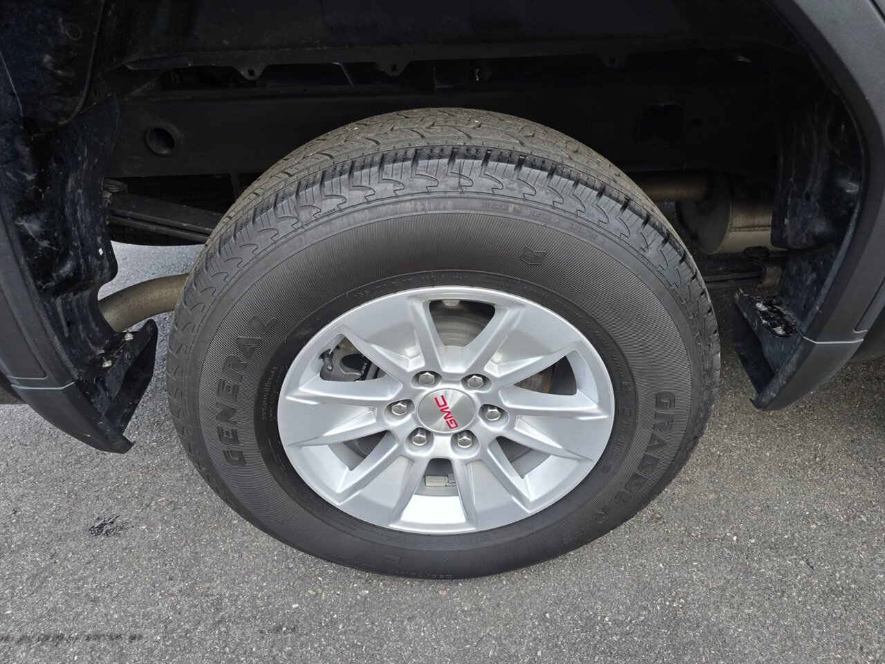 2022 GMC Sierra 1500 SLE - Photo 24 - Red Bank, NJ 07701