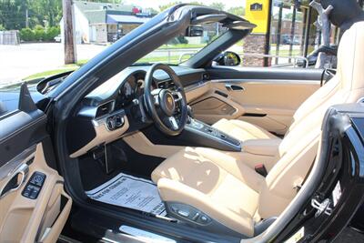 2019 Porsche 911 Carrera 4S   - Photo 14 - Red Bank, NJ 07701