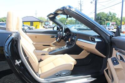 2019 Porsche 911 Carrera 4S   - Photo 16 - Red Bank, NJ 07701