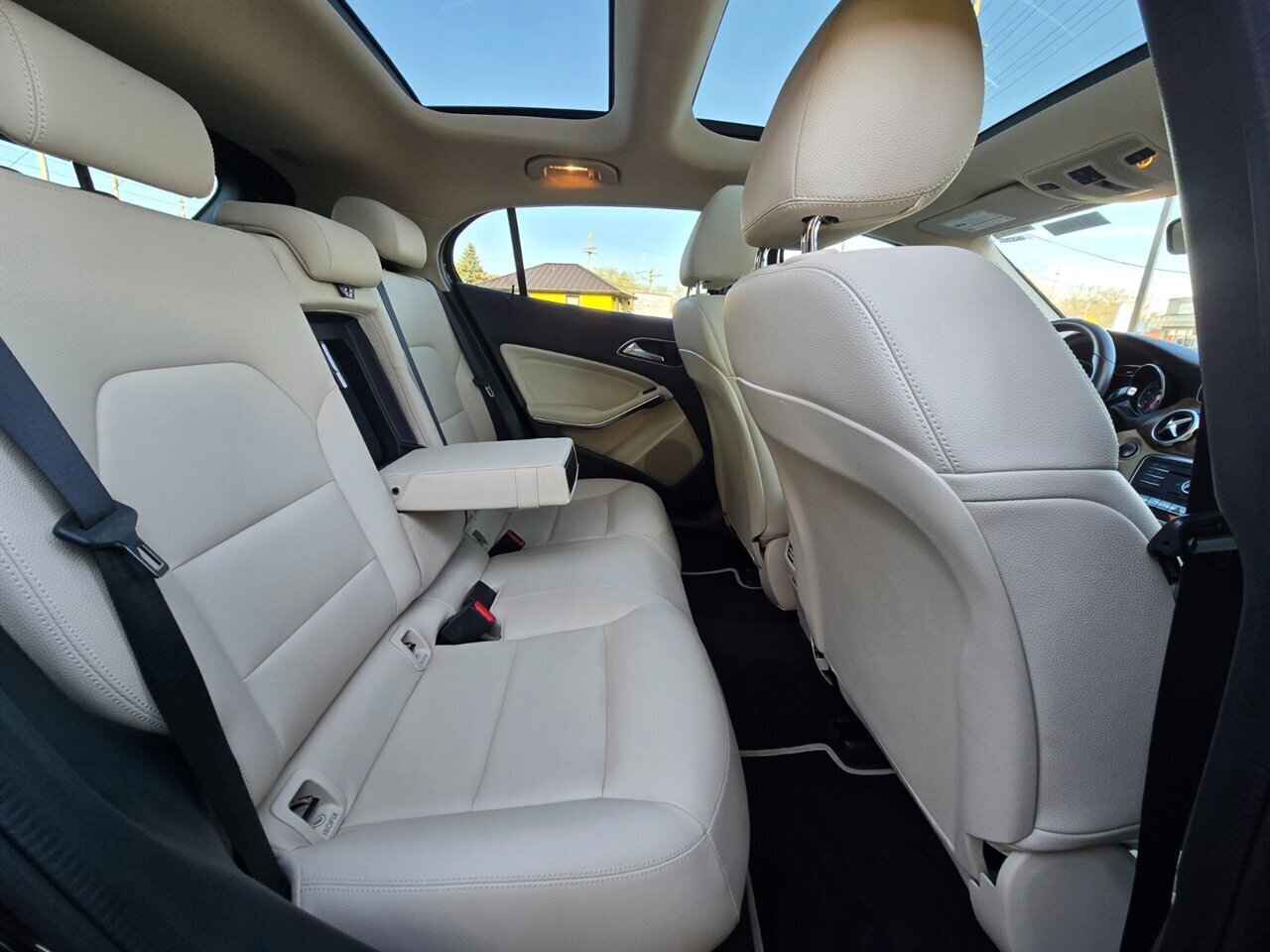 2018 Mercedes-Benz GLA 250 4MATIC - Photo 15 - Red Bank, NJ 07701